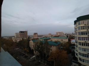 Foto de la galeria de AURA on Isanov street 118 a Bixkek