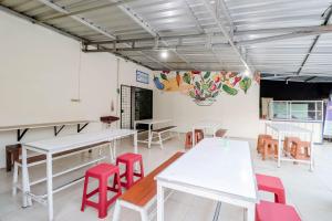 Ruang duduk di Hotel Safara Yogyakarta
