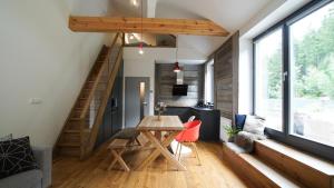 Setusvæði á SKOG HARRACHOV duplex apartment