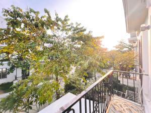 Balkón nebo terasa v ubytování KenppiC Homestay-Đậu nhiều ô tô + 10 fotografií