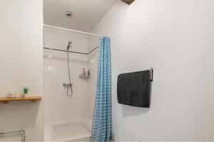 Foto dalla galleria di Cosy Maison de ville 100m2 - tout équipée et calme a Montauban