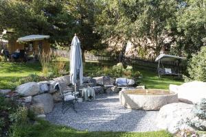 Aed väljaspool majutusasutust B&B Villa Stelvio