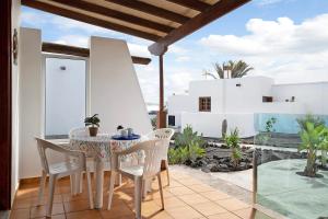 A balcony or terrace at Casa Drago, Belleza y Tranquilidad