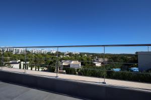 Widok na miasto Campoamor z tej willi