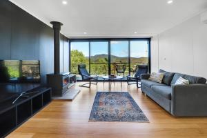 Gallery image of Kirribilli in Goughs Bay