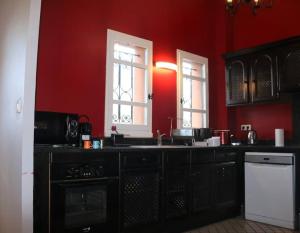 O bucătărie sau chicinetă la Chambre 3, Riad 3 Couple only au village naturiste