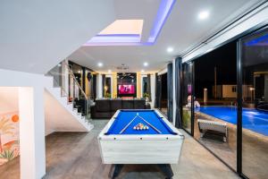 Τραπέζι μπιλιάρδου στο BOSS Luxury PoolVilla Pattaya Bang Saray Beach 8 Bedrooms +130 φωτογραφίες