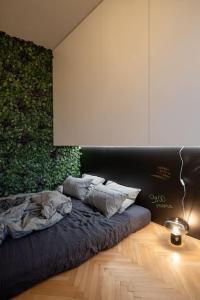 Kép Tranquil designer apartment with 40m2 terrace overlooking Castle of Bratislava szállásáról Pozsonyban a galériában