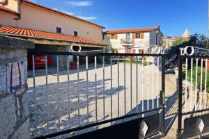Fotografie z fotogalerie ubytování Apartment in Baderna - Istrien 44223 v destinaci Baderna