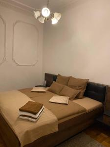 HearT of the city 2 bedrooms, living rooms, bathrooms, with AC 1052 Budapest, 4 Galamb utca kép - 2
