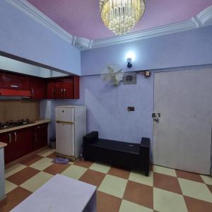 A kitchen or kitchenette at One bedroom luxury apartment 1st floor with kitchen