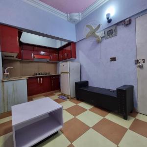 A kitchen or kitchenette at One bedroom luxury apartment 1st floor with kitchen