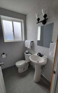 Ένα μπάνιο στο Topaz Lodge