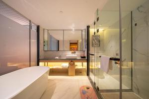 Bagno di Rezen Select Hotel guagnzhou Baiyun International Airport T2 Canton Fair Certificate Application & Free Shuttle