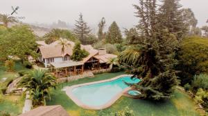 The swimming pool at or close to Hotel Fundo Las Tortolas