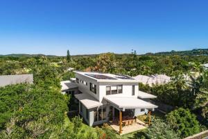 an aerial view of a white house at A Perfect Stay - Shore Beats Work in Suffolk Park