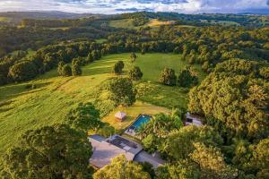 an aerial view of a estate with a swimming pool at A Perfect Stay - Aria in Nashua