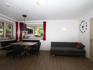 Posezení v ubytování Apartment in Schwendau near Horbergbahn