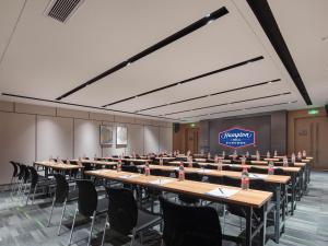 Imagen de la galería de Hampton by Hilton Shenzhen Bao'an Airport, en Shenzhen