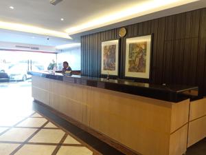 Vstupní hala nebo recepce v ubytování Kinabalu Daya Hotel