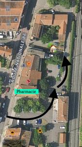un mapa de una calle con una casa y una farmacia en Appartement en Chavanay