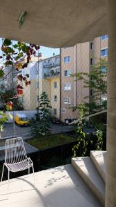 Balkón nebo terasa v ubytování ENTZÜCKENDE KLEINE WOHNUNG