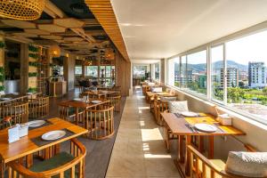 Restaurace v ubytování Journeyhub Phuket Patong