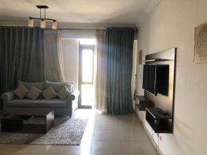 Fotografie z fotogalerie ubytování Cozy apartment in madinaty v destinaci Madinaty