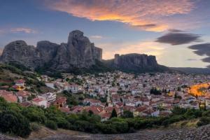 a view ofhens from the viewpoints of the table mountain at Feel Meteora 1BD luxury apt in Kalabaka