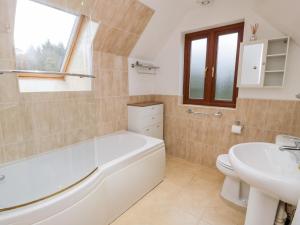 Ένα μπάνιο στο Cairnhapple House +23 φωτογραφίες