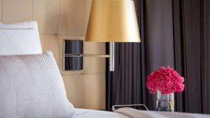 Cama ou camas em um quarto em Park Plaza London Riverbank