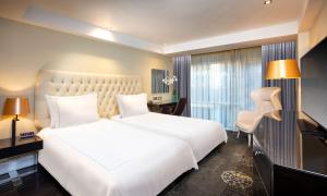Cama ou camas em um quarto em Park Plaza London Riverbank