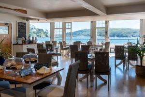 Gallery image of South Sands Hotel in Salcombe