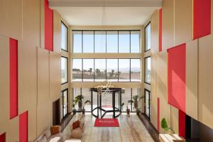 Posezení v ubytování Ramada by Wyndham Cesme