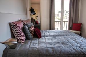 Llit o llits en una habitació de Old Town Apartment