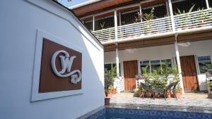 Bazén v ubytování Whiteflower Cottages Vagator nebo v jeho okolí