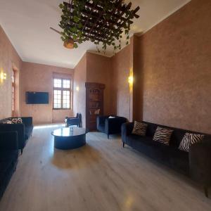 Телевизор и/или развлекательный центр в Gresham Hotel