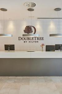 赫罗纳希尔顿逸林酒店的证书、奖牌、标识或其他文件