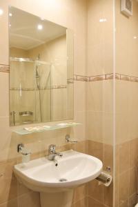 A bathroom at Hotel Iceberg Bansko
