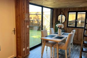 Photo de la galerie de l'établissement Chalet et Jaccuzy sur la plage, à Biscarrosse