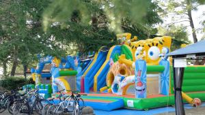 Area permainan anak di Easyatent Camping Valkanela