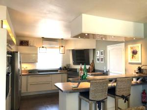 Kuchyň nebo kuchyňský kout v ubytování Villa La Lavande