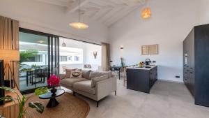Prostor za sedenje u objektu The Wave - Excellently located Penthouse with pool