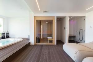 A bed or beds in a room at Meravilla