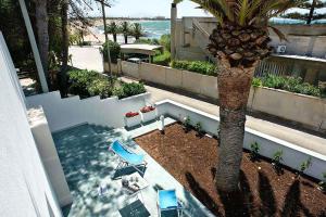 Vista sulla piscina di L'Aura di Mare o su una piscina nei dintorni