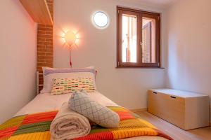 Letto o letti in una camera di [Como-Blevio] Suite lake view + private garage