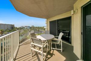 Balkón nebo terasa v ubytování Inlet Reef 416 - Gulf View 2BR