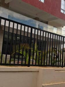 Gallery image of Spacious studio apartment in a modern high-security building with lift access Includes free parking in Muyenga kampala in Kampala