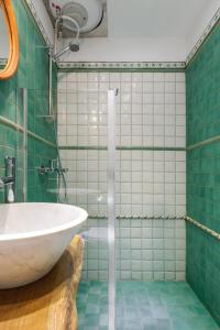 Ένα μπάνιο στο Skra Hideaway in Thessaloniki Center by BiNoBi ! +10 φωτογραφίες