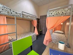 Postel nebo postele na pokoji v ubytování Amely Hostel